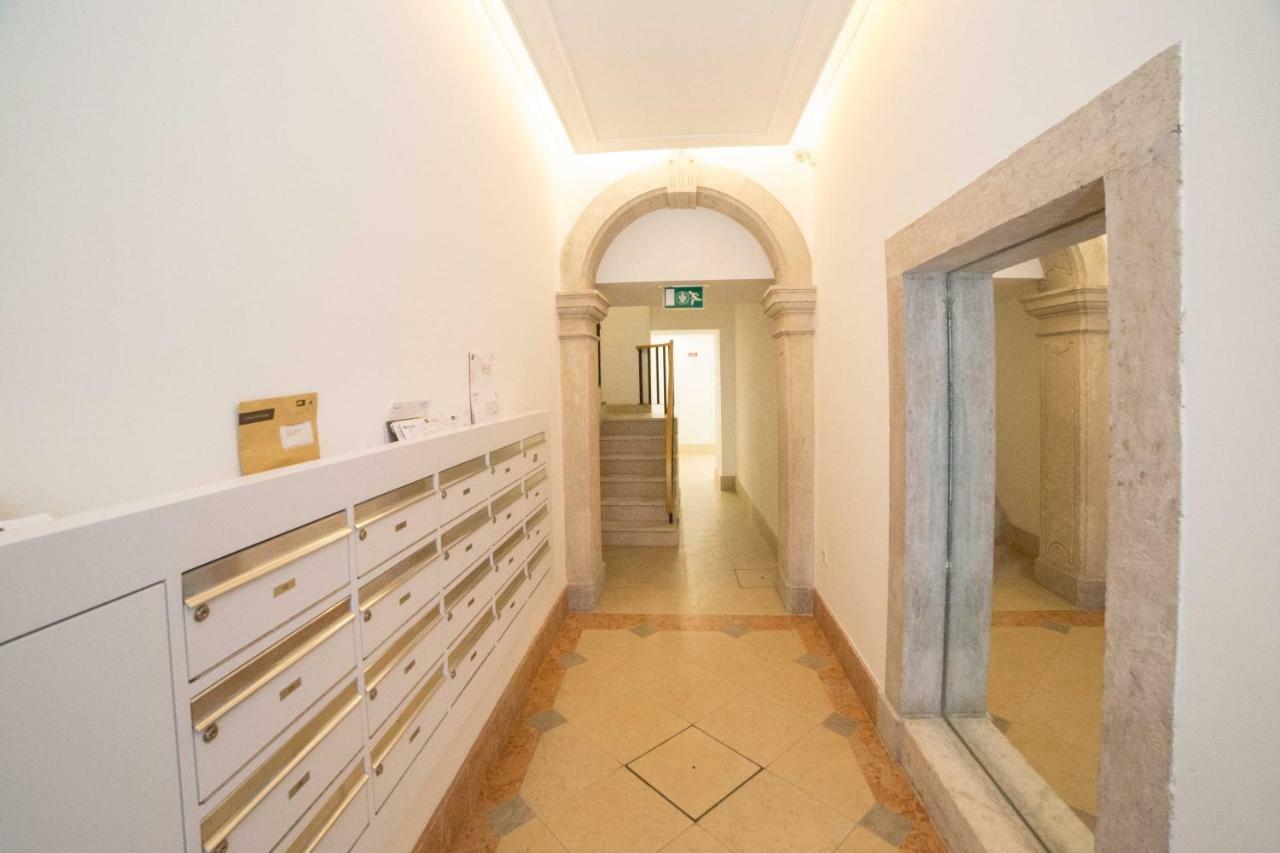 Flh Santa Catarina Cozy Apartment Lisboa Ngoại thất bức ảnh